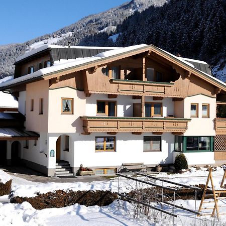 Ferienwohnungen Rahm Mayrhofen Rum bild